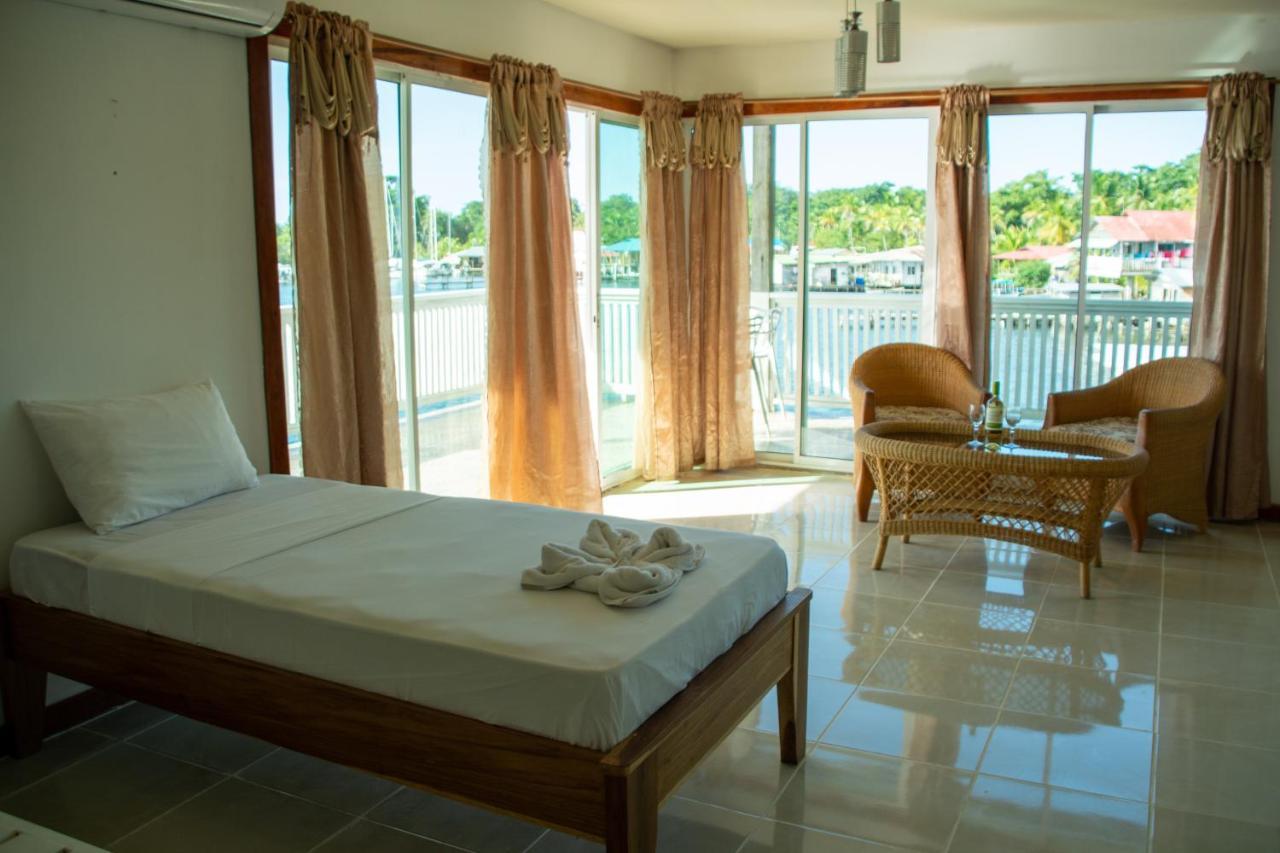 Hotel Los Balcones Over Seas Bocas Town Bagian luar foto