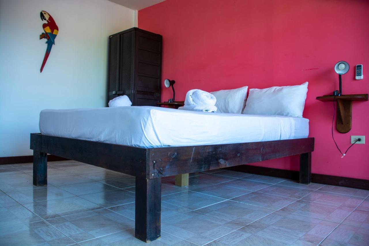 Hotel Los Balcones Over Seas Bocas Town Bagian luar foto