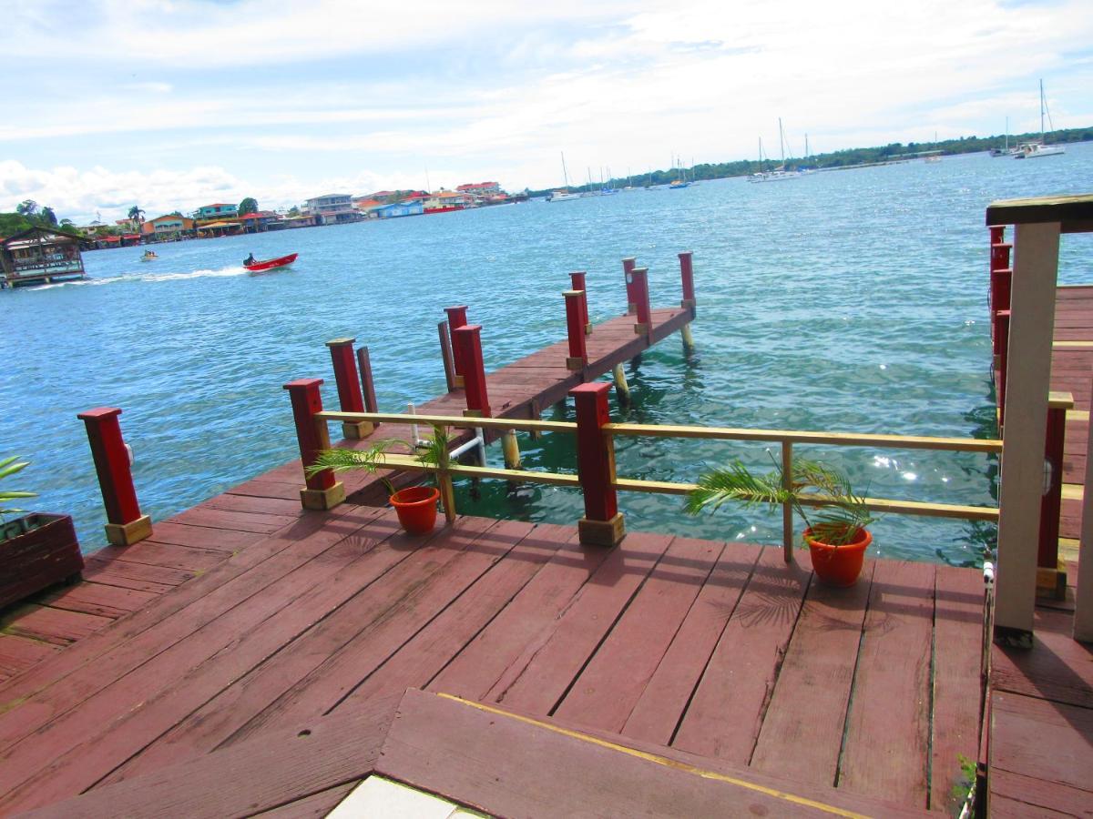 Hotel Los Balcones Over Seas Bocas Town Bagian luar foto