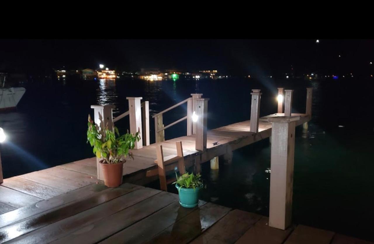 Hotel Los Balcones Over Seas Bocas Town Bagian luar foto