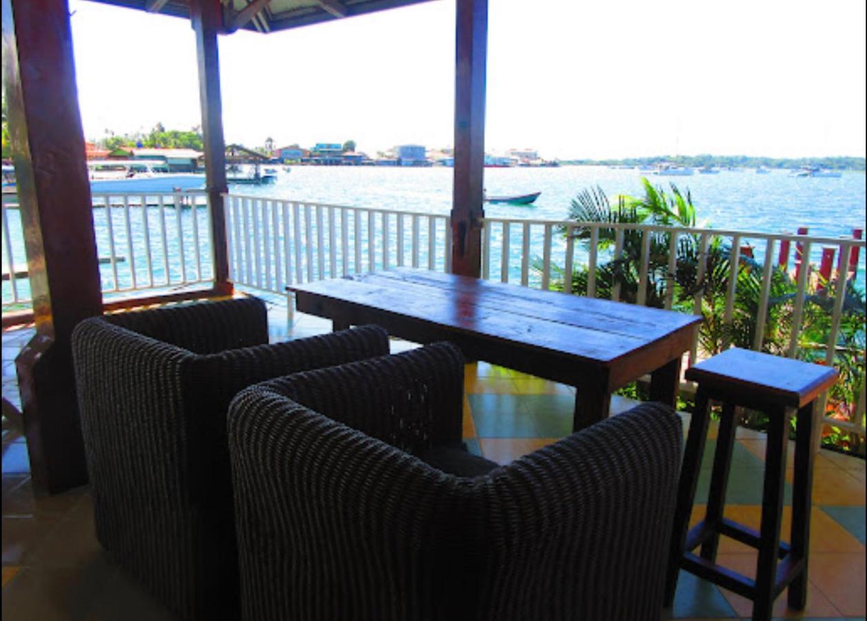 Hotel Los Balcones Over Seas Bocas Town Bagian luar foto
