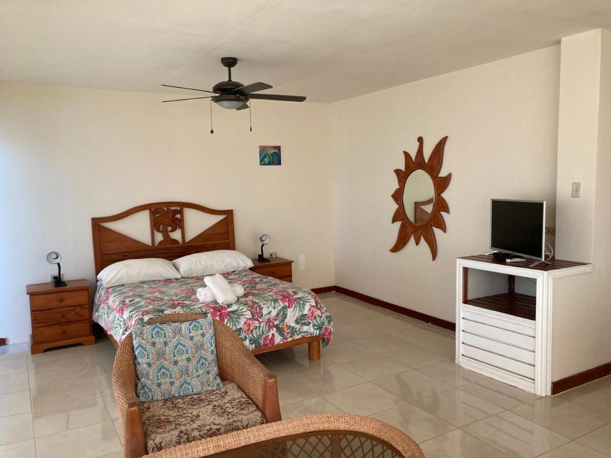 Hotel Los Balcones Over Seas Bocas Town Bagian luar foto