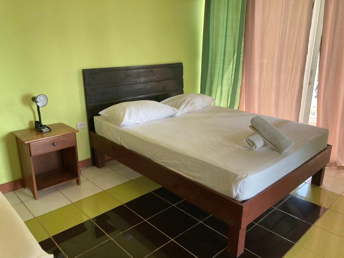 Hotel Los Balcones Over Seas Bocas Town Bagian luar foto